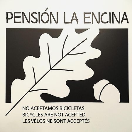 Pension La Encina Санто Доминго де ла Калсада Екстериор снимка